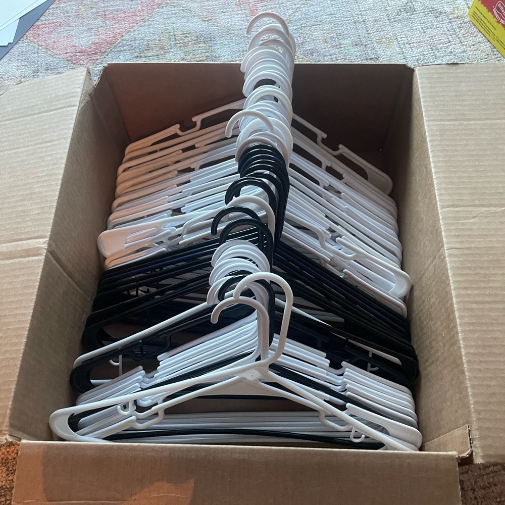 45 plastic hangers